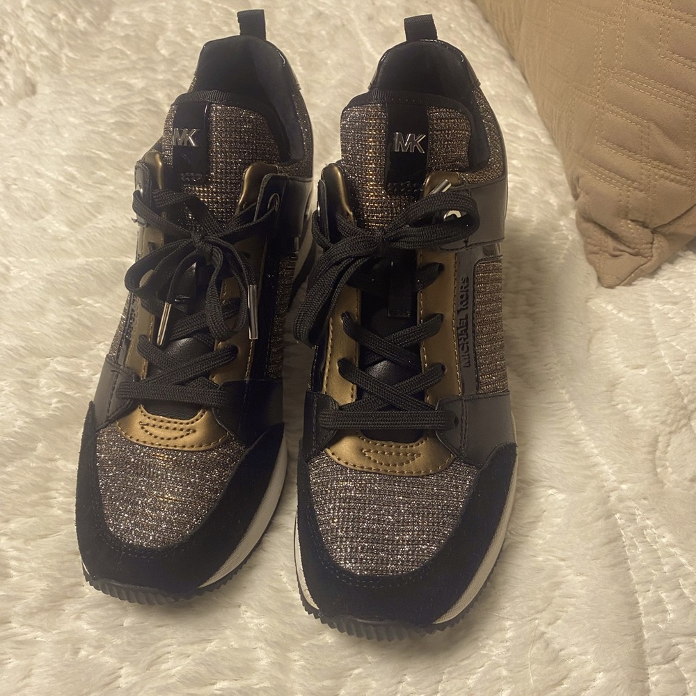 Michael Kors sneakers bronze and black wore twice in great condition